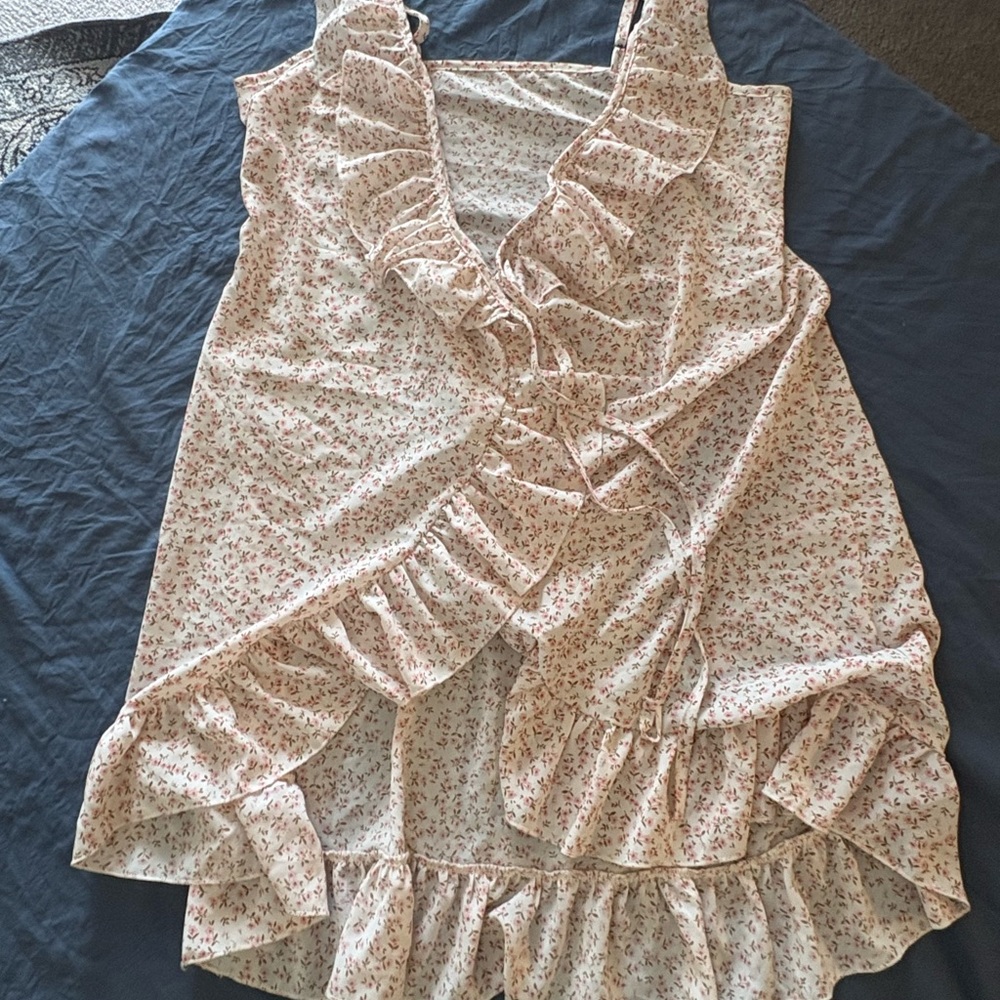 Floral Ruffle Sleeveless Blouse